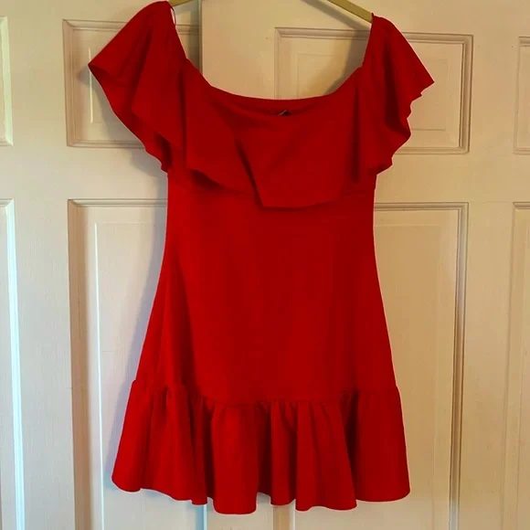 Urban Outfitters Ruffle Off-Shoulder Dress NWT - Picture 3 of 6